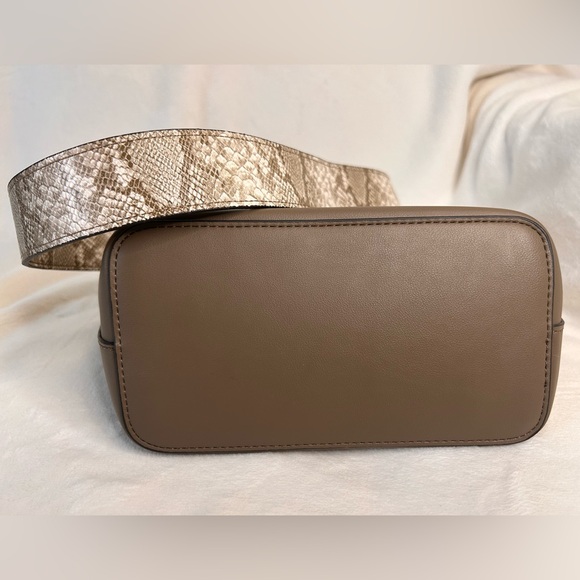Mixology crossbody bag- Taupe color - Picture 6 of 11